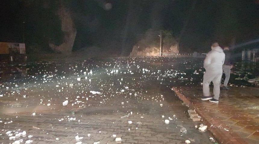 Amasra Fırtınaya Teslim Oldu, Ara&ccedil;lar Sular Altında Kaldı