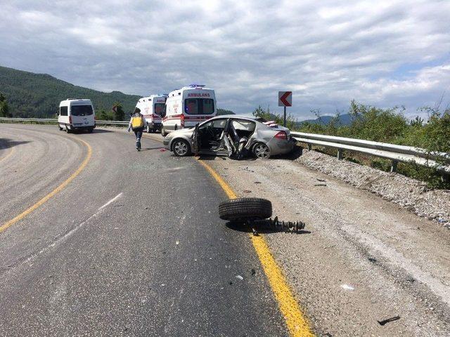 Kastamonu’da Trafik Kazası: 1’i Ağır 5 Yaralı