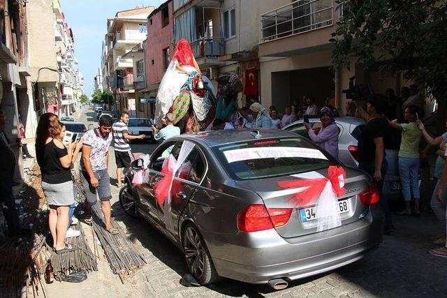 İnternet İle Değil Develer Sayesinde Tanışıp Evlendiler