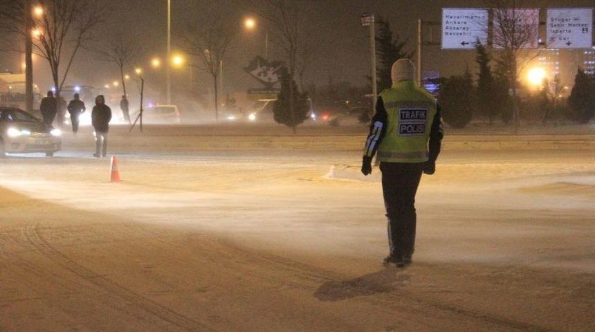 Konya&rsquo;da Ulaşıma Kar Engeli