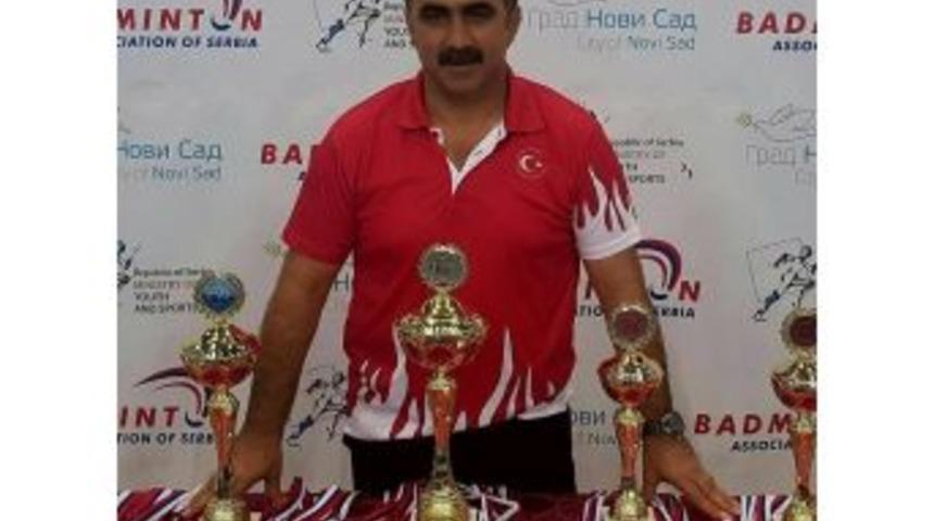 Badminton Semineri Vermek İçin Yunanistan’a Gitti