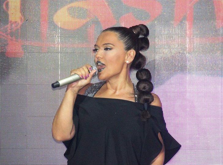 Demet Akalın’dan Şok Sözler: “ışın Karaca Atlardan Deli Gibi Para Kazanıyor. Gözüm Işın’ın Parasında” G3