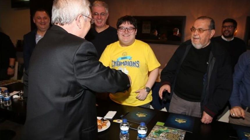 Aziz Yıldırım, Fenerbah&ccedil;eli İş Adamları Platformu &Uuml;yeleriyle Bir Araya Geldi