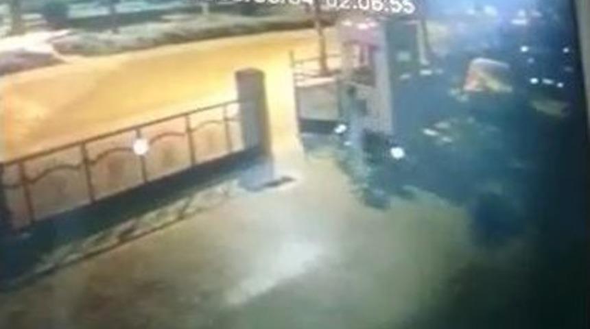 Motosiklet Hırsızları Güvenlik Kamerasında