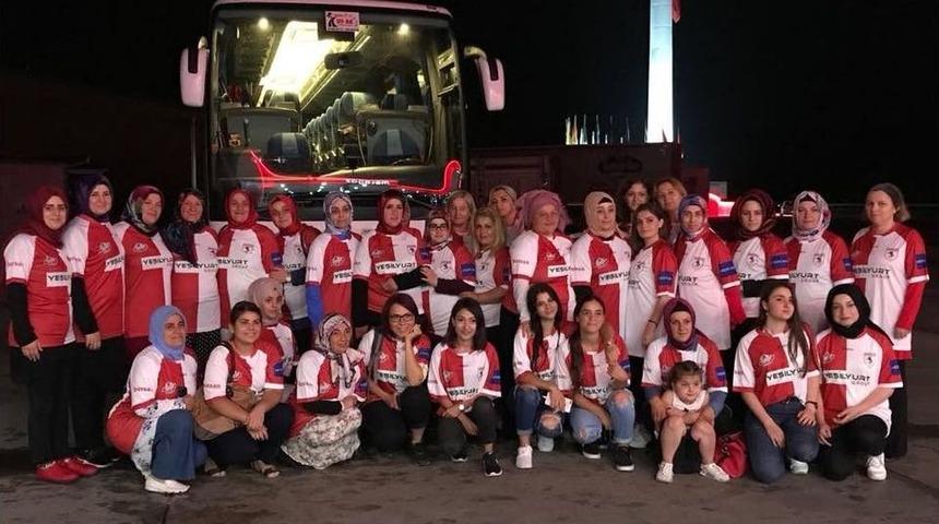 Ak Kadınlar Samsunspor Formalarıyla B&uuml;y&uuml;k Kongrede