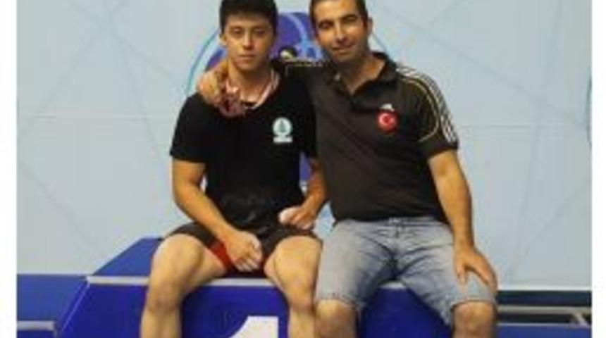 Batuhan Y&uuml;ksel Gen&ccedil;ler T&uuml;rkiye Şampiyonu Oldu