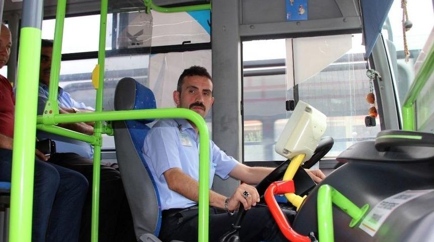 Erzincan’da Otobüs Şoförü Yolcuyu Hayata Döndürdü