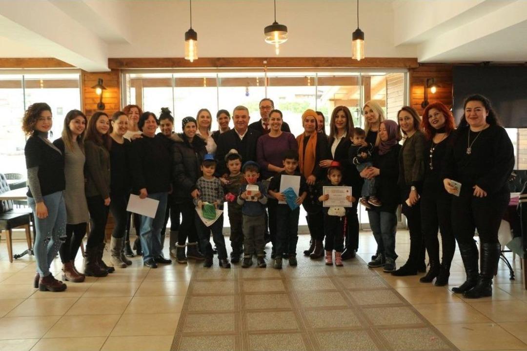 Minik &Ouml;ğrenciler Sertifikalarını Aldı