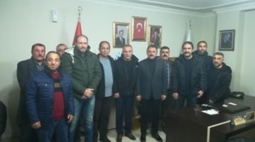 Şeker-iş Sendikası Mevsimlik İş&ccedil;ilerin Kadro Alması İ&ccedil;in Siyasilerle G&ouml;r&uuml;ş&uuml;yor