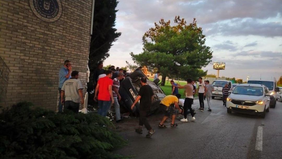 Gen&ccedil; Kadın Takla Attığı Otomobil İ&ccedil;erisinde Hayatını Kaybetti