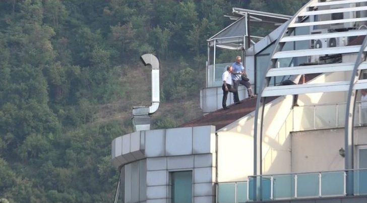 Metrelerce Yükseklikte Canlarını Hiçe Sayarak Baca Tamiri Yaptılar G2