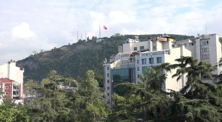 Metrelerce Yükseklikte Canlarını Hiçe Sayarak Baca Tamiri Yaptılar G3