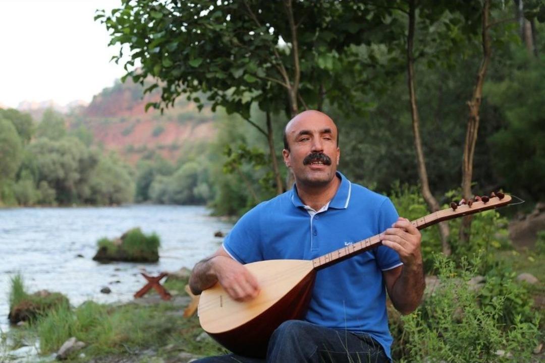 G&ouml;rme Engeli Yıldırmadı, En B&uuml;y&uuml;k Hayali Olan M&uuml;zik Alb&uuml;m&uuml;n&uuml; &Ccedil;ıkardı