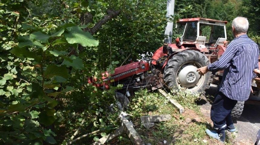 Sakarya&rsquo;da Trakt&ouml;r Kazası: 1 Yaralı