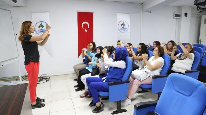 Pamukkale Belediyesi&rsquo;nden &Uuml;cretsiz &lsquo;işaret Dili&rsquo; Kursu