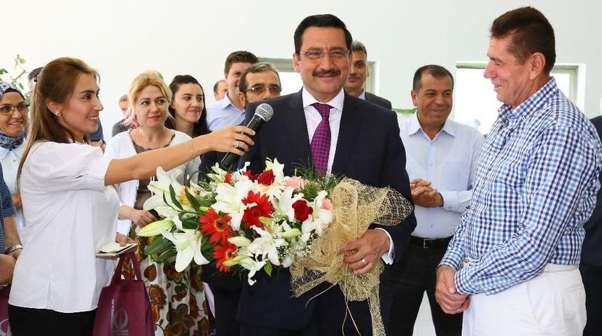 Başkan Ak Çalışanlarının Doğum Gününü Kutladı