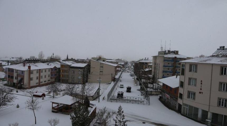 Varto&rsquo;da 70 K&ouml;y Yolu Ulaşıma Kapandı