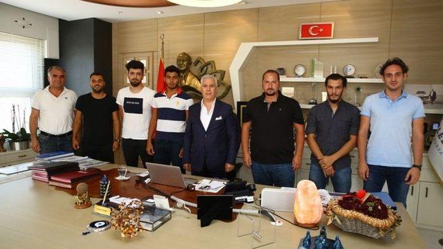 Türkiye Kriket Milli Takımı Başarısını Bozbey İle Paylaştı