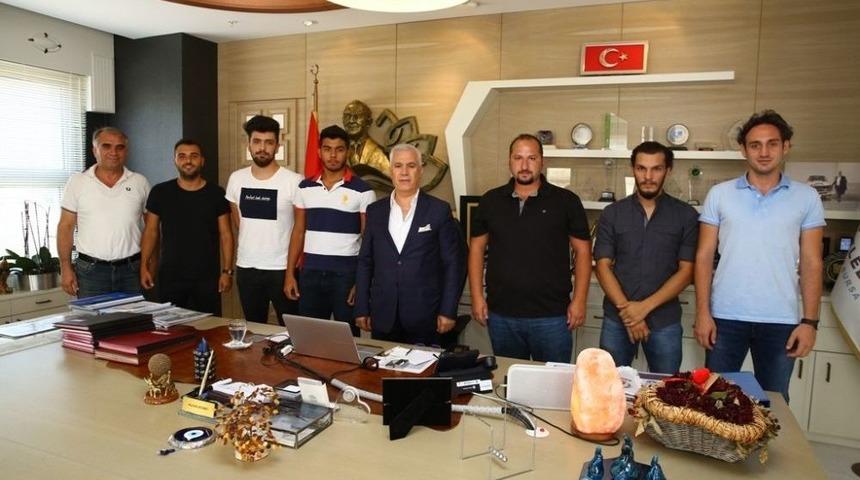 T&uuml;rkiye Kriket Milli Takımı Başarısını Bozbey İle Paylaştı