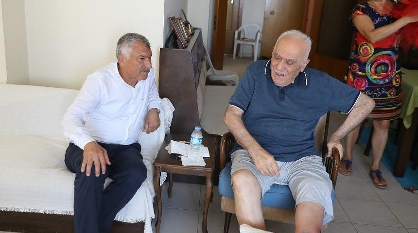 Voleybolun Duayenine Karalar&rsquo;dan Ziyaret