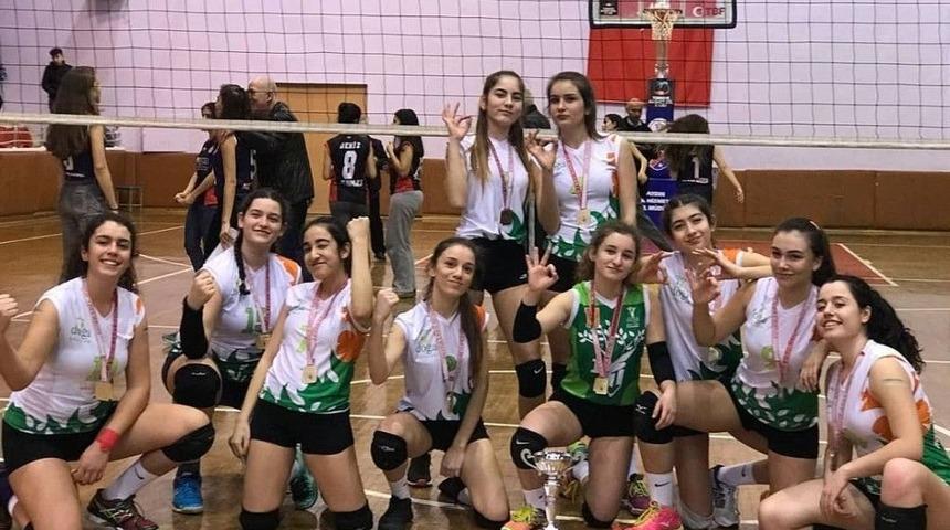 S&ouml;ke Doğa Kız Voleybol Takımı Aydın Şampiyonu Oldu