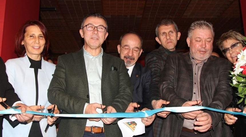 Rus Ressamın G&ouml;z&uuml;nden Resimlerle T&uuml;rkiye Tarihi