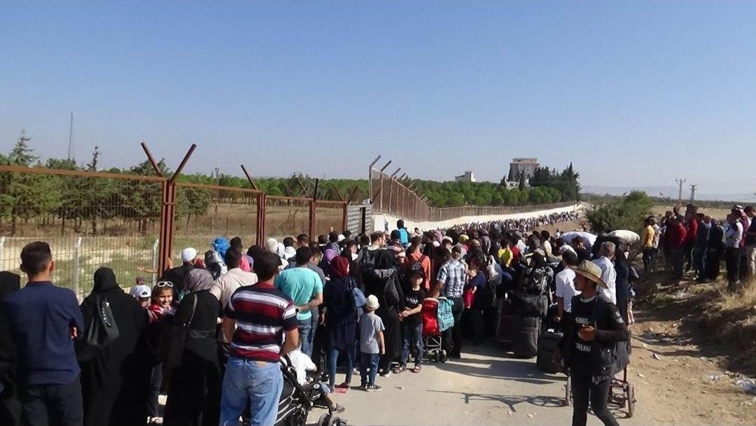 Suriyelilerin Vatan &Ouml;zlemi İzdihama D&ouml;n&uuml;şt&uuml;