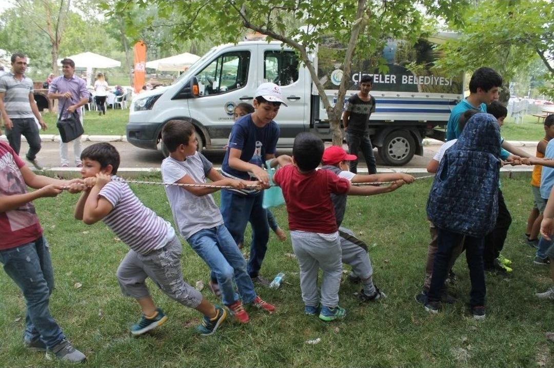 Kur&rsquo;an Kursu &Ouml;ğrencileri Piknikte Buluştu
