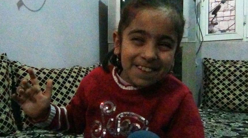 9 Yaşındaki Engelli Kız &Ccedil;ocuğunun Karne &Uuml;z&uuml;nt&uuml;s&uuml;