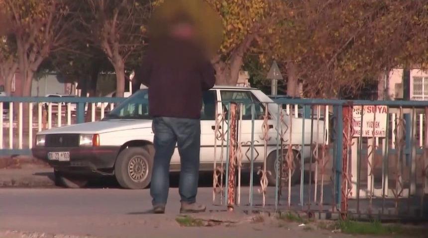 Polis "engelli" Kılığına Girip "cono"ları &Ccedil;&ouml;kertti