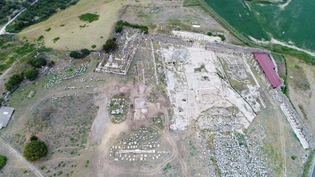 Magnesia&rsquo;dan Heykel Fışkırdı