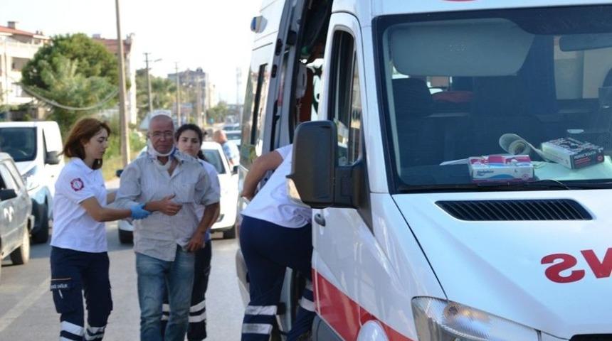 Ayvalık&rsquo;ta Motosiklet İle Otomobil &Ccedil;arpıştı: 1 Yaralı