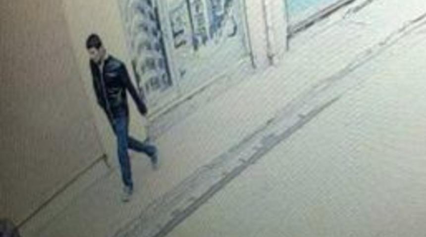 Emlak D&uuml;kkanından Cep Telefonu &Ccedil;alan Hırsız Yakalandı