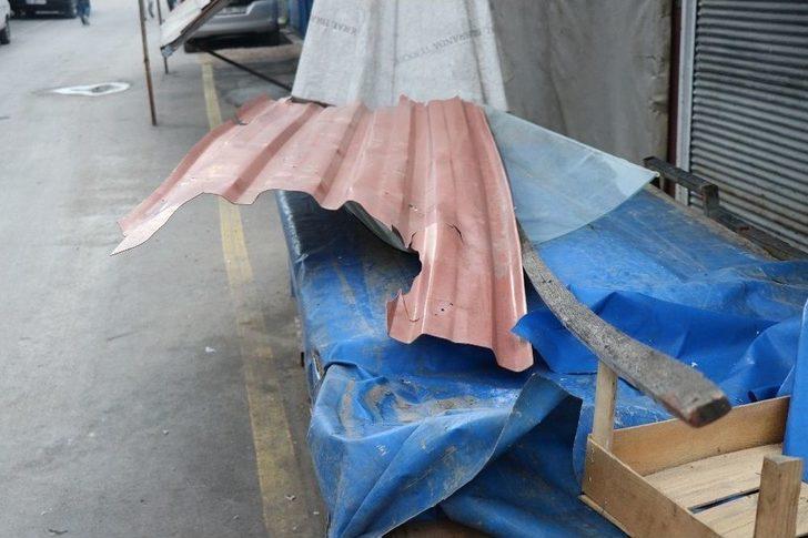 Bolu’da, 3 Dakika Süren Hortum Çatıları Yerinden Söktü G5