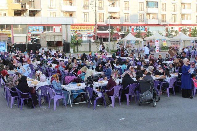 İmam Hatip Lisesi Mezunları Ve Mensupları ’pilav Günü’nde Bir Araya Geldi