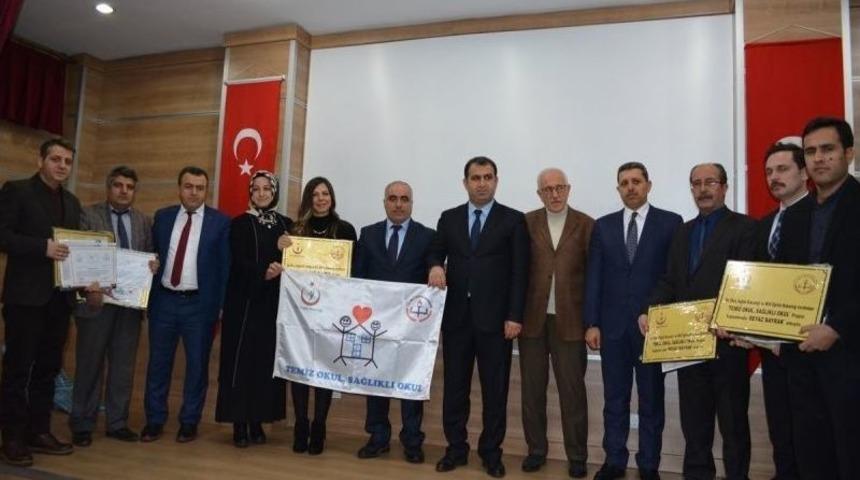 Hijyenik Okullar &lsquo;beyaz Bayrak&rsquo;la &Ouml;d&uuml;llendirildi