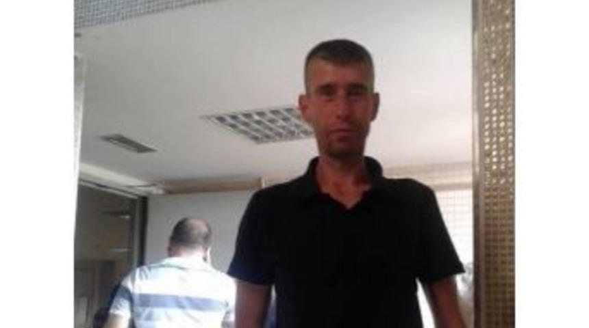 Sokak Ortasında Tartıştığı Kişiyi Vuran Zanlı Polislerden Ka&ccedil;amadı