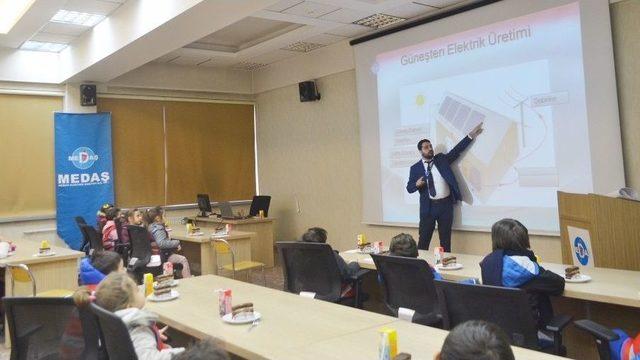 Medaş, Anaokulu Öğrencilerine Enerji Kullanımı Anlattı