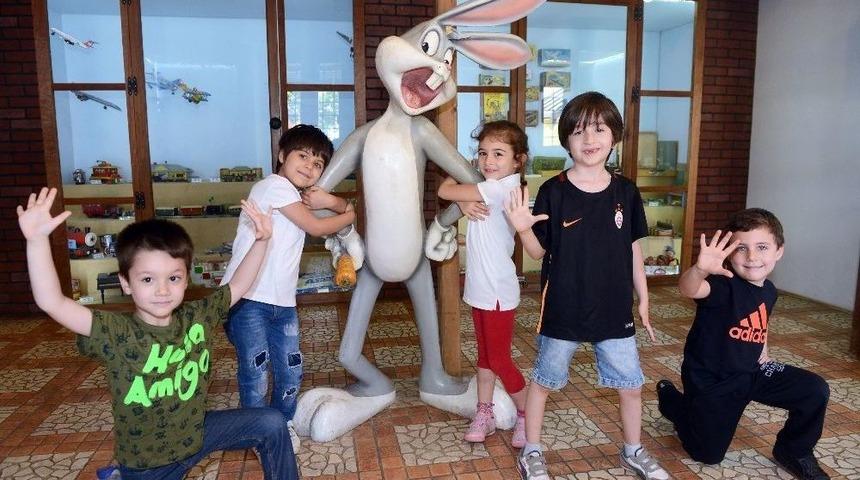 Oyuncak M&uuml;zesi &Ccedil;ocukları Bekliyor