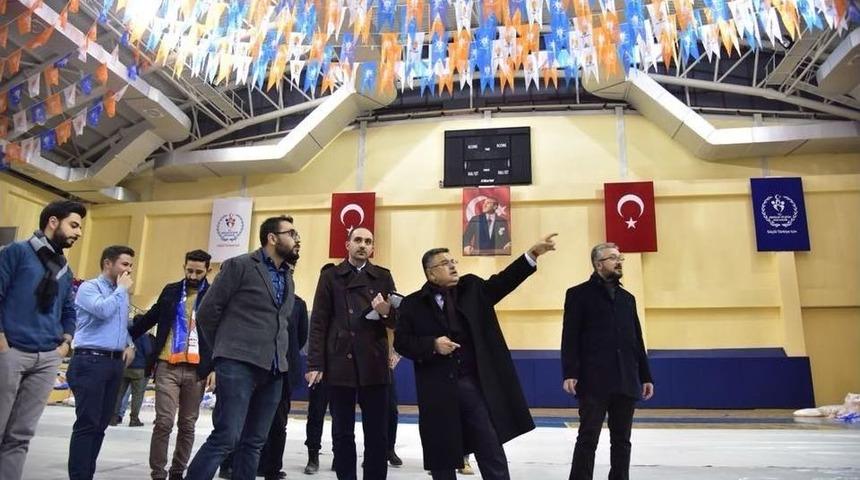 Başkan Yağcı, Ak Parti 6. İl Kongresinin Ger&ccedil;ekleştirileceği Spor Salonunda İncelemelerde Bulundu