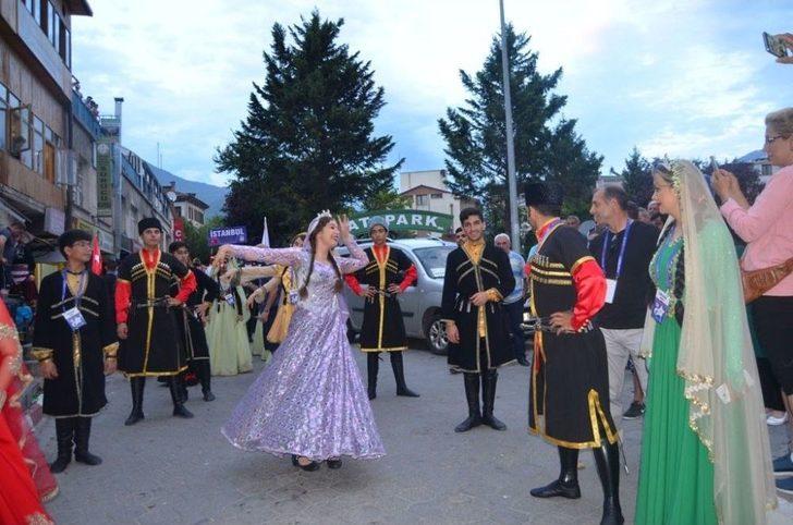 "uluslararası Tulum Ve Müzik Festivali" İle Artvin’de Dans Şöleni G4