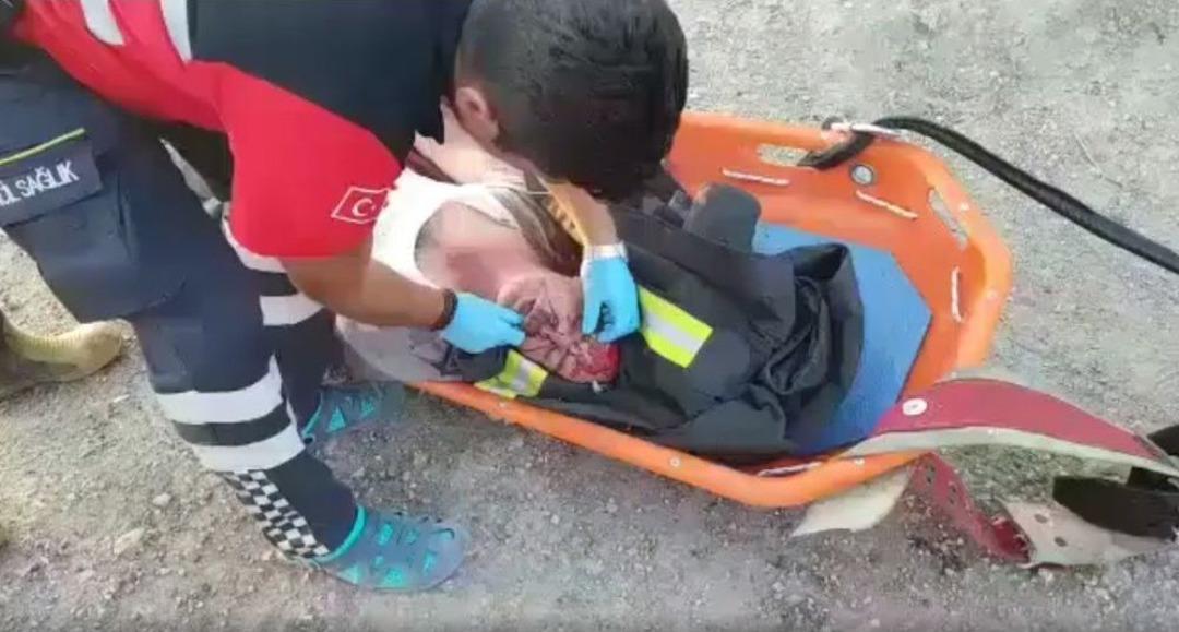 Otomobilini Kurtarmak İsterken U&ccedil;urumdan Aşağı Yuvarlandı