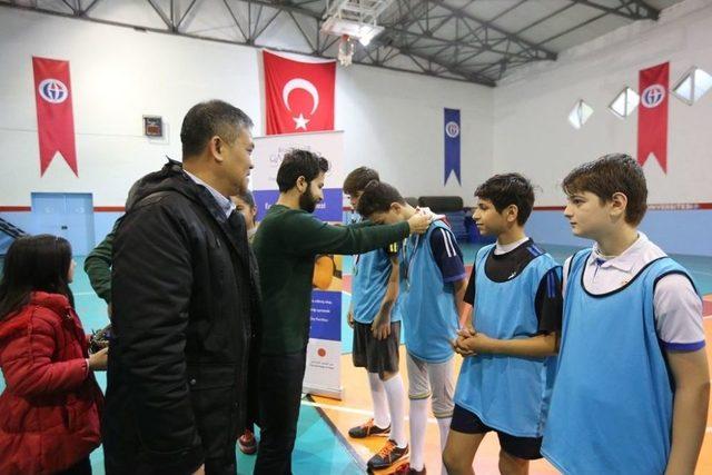 Suriyeli Ve Türk Çocuklara Kardeşlik Turnuvası