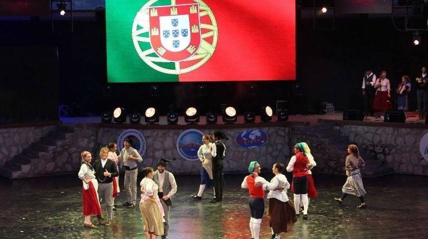 Yabancı Konuklar Türk Ezgileriyle Festivalin Kapanışını Yaptılar