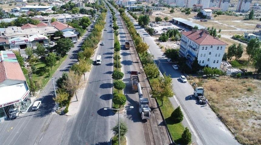 Sıcak Asfaltlama &Ouml;ncesinde Sağlıklı Alt Yapı Ağı Oluşturuluyor