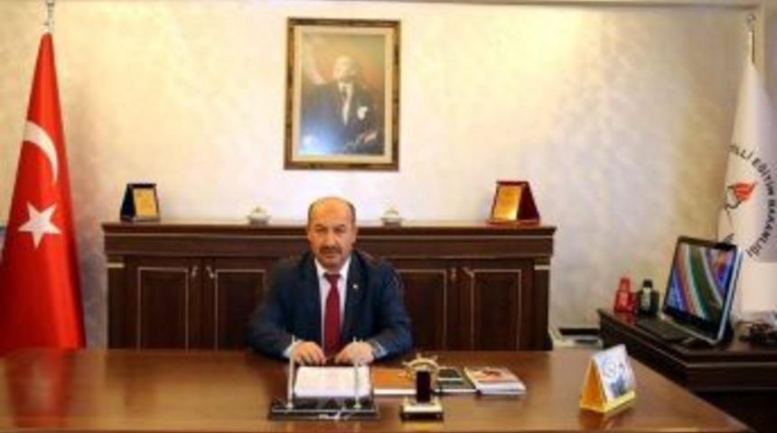 M&uuml;d&uuml;r Hasan Başyiğit&rsquo;ten &Ouml;ğrencilere: Tatilde Sinema, Tiyatro Ve Konser Gibi Etkinliklere Katılın