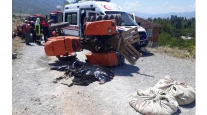 Kadınlar Devrilen Trakt&ouml;r&uuml;n Altında Kaldı: 1 &Ouml;l&uuml;