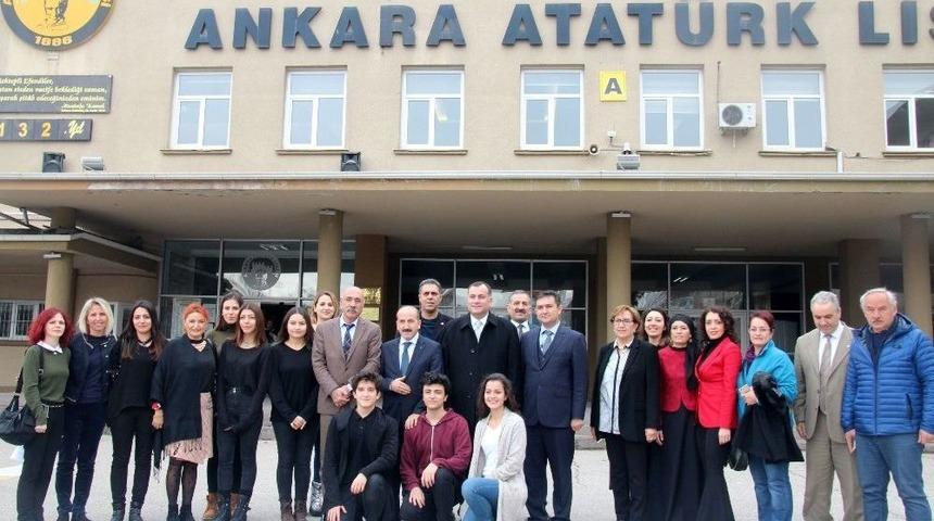 Başkan Taşdelen &ldquo;rehberiniz Bilim, &Ouml;nderiniz Atat&uuml;rk Olsun&rdquo;