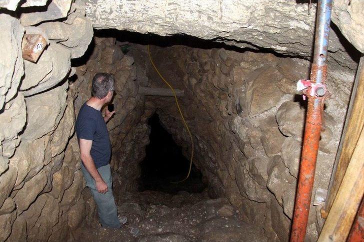 Tarihi Kazıda 3 Bin Yıllık Fındık Bulundu G2