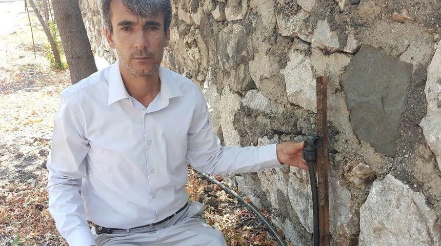 Hırsızlar Bu Defa Cami Ve Mezarlıklara Dadandı